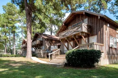 Image de Amazing and Spacious Cabin Rental for Texas Family Vacations near Nacogdoches