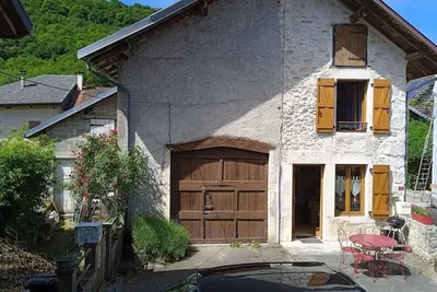 Image de Gîte 3 personnes au coeur d'un petit village bugiste. 300 € la semaine