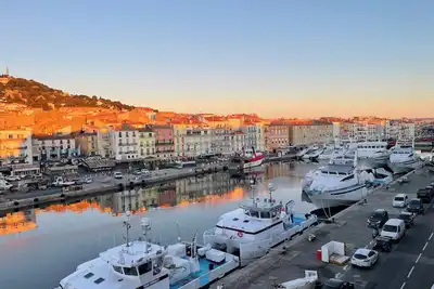 Image de Appartement 120 m2 - 4 couchages - Vue sur Sète Canal Royal (centre ville)