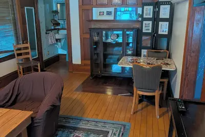 Image de Charming 4-bedroom Victorian home in Milton! Close to I-89, the lake, & skiing!