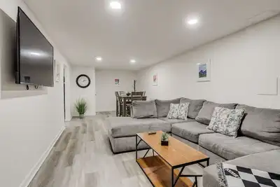 Image de Light-Filled Garden-Level Apt | Central Denver