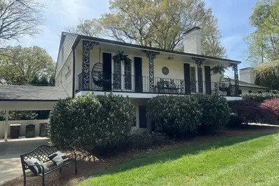 Image de The Nola House- Starmount Neighborhood