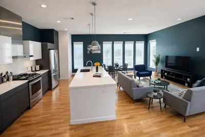 Image de Trendy 3br I Parking I Workspace