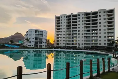 Image de Apartment with lagoon view mas amenities