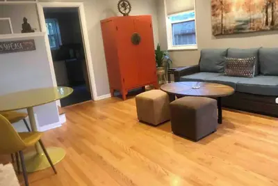 Image de Hackberry Haven: Your Cozy Home Away From Home