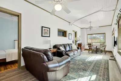 Image de Midtown Hideaway - simple, cozy and convenient