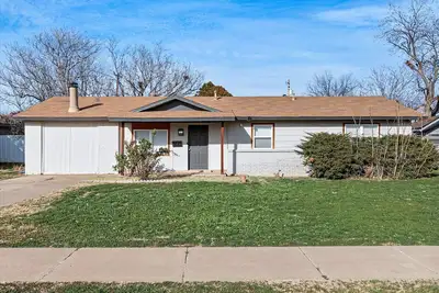 Image de Blair Ridge - Poker table, minutes from Ttu