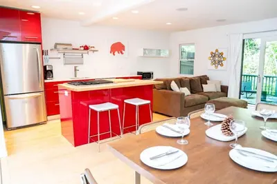 Image de Andora Villa Unit 116, Walk to Town, River Run 1/2 mile, Deck on Trail Creek! !