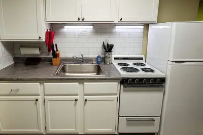 Image de 2-bedroom hotel suites in adorable Wilton with Ac comfort