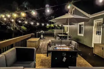 Image de 3-bedroom house in charming Blakeslee, Hot tub, Lake access, Major Ski Resorts.