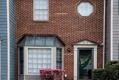 Image de Charming Raleigh Townhome -  Cozy, Convenient & Great Location