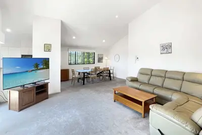 Image de Beachside 3-Bed Apartment with Garage Parking