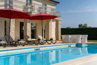 Image de Villa Bincila Exclusive (97481-K1) - Kastelir