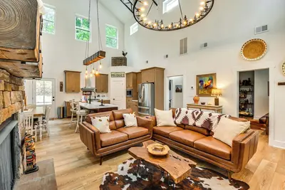 Trails Within 2 Miles! Highlands Nature Escape