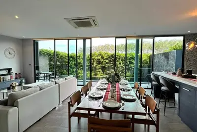 Image de Villa familiale avec piscine à Bangtao