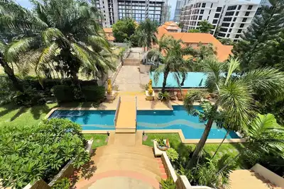 Image de Spacieux appartement de 2 chambres avec vue sur la piscine - Executive Residence 2, Pratumnak