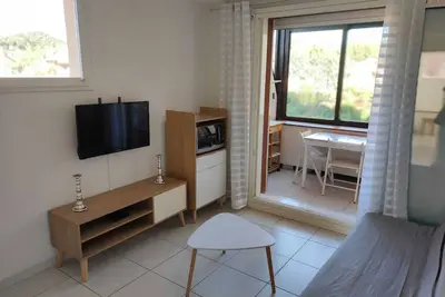 Image de Appartement agréable à 3 minutes à pieds de la plage de l’Argentière.