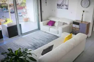 Central sunny 2 bedroom apartment