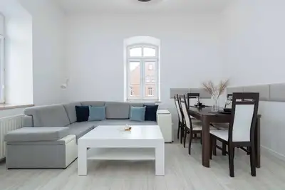 Image de Jedności Narodowej 85b Kołobrzeg | Family Apartment with Functional Furnishings | Remote Work
