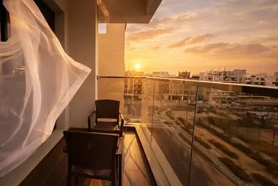 Image de Appartement élégant & cosy 2 chambres à Liwan 2