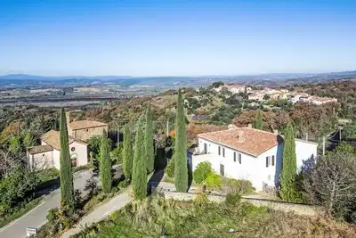 Image de Bel appartement dans une maison de vacances avec Wifi, Tv, terrasse, animaux admis, vue panoramique