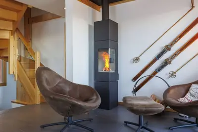Image de Magnifique maison de vacances privée pour 11 personnes avec bain à remous, Wifi, Tv et terrasse