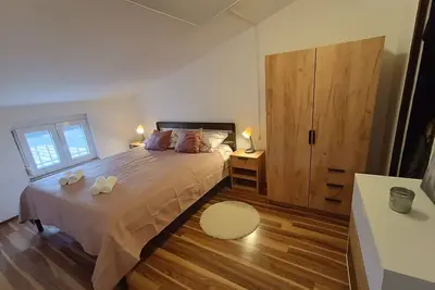 Image de Bel appartement pour 6 personnes avec Wifi, bain à remous, climatisation, Tv et balcon