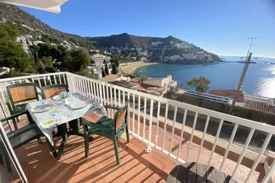 Image de Bel appartement à 200m de la plage avec terrasse et garage à Roses