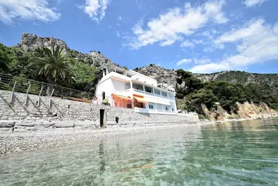 Image de Direct  front beach Eze