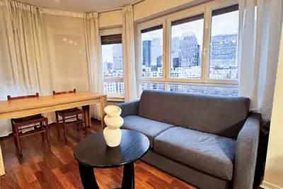 Image de Vue Paris & Accès Direct – Appart 10 pers