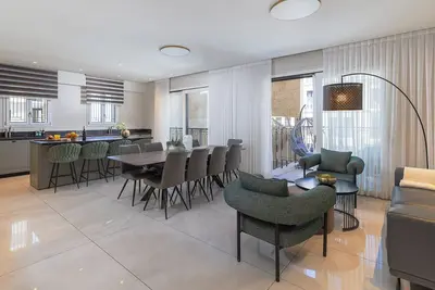 Image de 3 Br Apartment in Jerusalem Estates