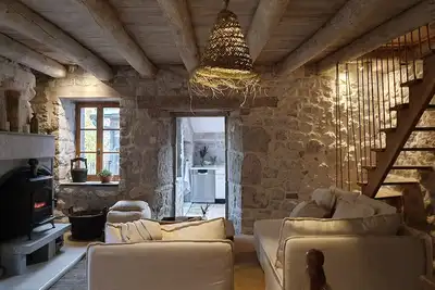 Image de Cosy Cottage Campagnard Avec Cheminées, Balcon & Jardin