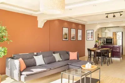 Image de Spacious 3-Bedroom Home with Sea View – Karşıyaka