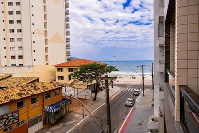 Image de Apto com Wi-Fi a 1 min do mar na Praia do Morro/Es