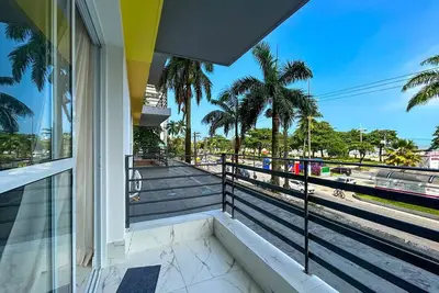 Image de Apto estiloso e climatizado com wi-fi a beira mar