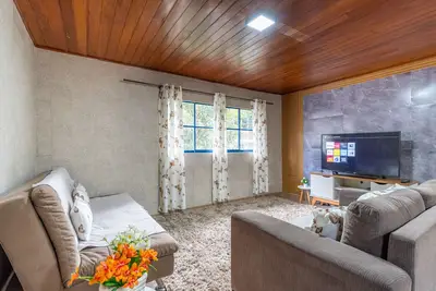 Casa com Wi-Fi e garagem a 400m do Museu Imperial