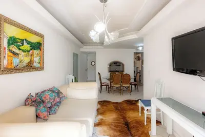 Image de Apartamento com Varanda, Churrasqueira e Vista Mar