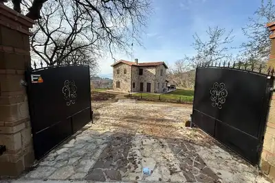 Image de Scappo in Umbria, Casale Rusinè