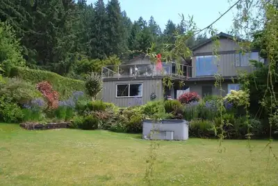 Image de Waterfront Vacation Home -only for longer term stays(please contact for details)