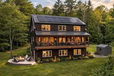 Image de Alpine Falls Chalet: Mountain Views | Ski Haven