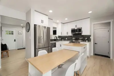 Image de Modern 5 bedroom home