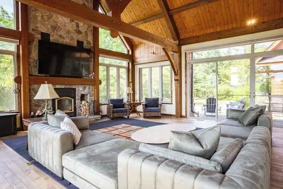 Image de Sandy Lake Cottage, Hot Tub & Sauna!