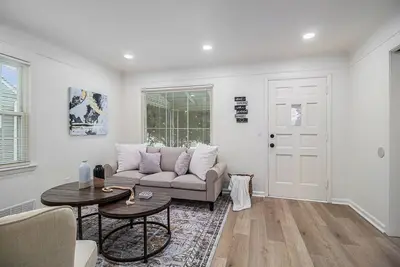 Image de Charming 3-bedroom house with Ac near Downtown Dearborn