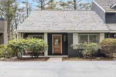 Image de New! The Highlands Hideaway ~ A Mile from Town ~ Spring Savings~ Sleeps 8