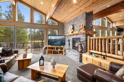 Image de 6000sqft Luxury Golf Course Home Summer Promotion