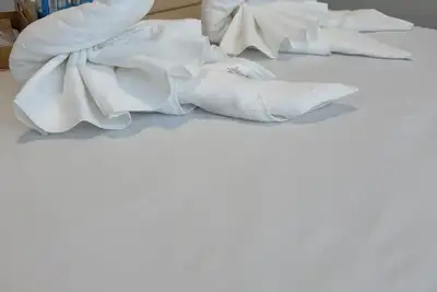 Image de Luxury Oakville 1br + Den Condo – Gym & Yoga Studio + free parking + Fast WiFi