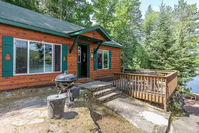 Image de Pinewood - Bouchard Shores Resort