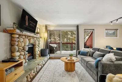 Image de The Liftline | Toby Chair/Gondola | Hot Pools/Tubs