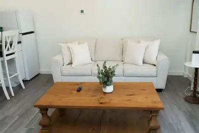 Image de Cozy 1-bedroom modern barn in wonderful Carrollton near Uwg and South Wire