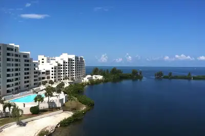 Image de On the Gulf, resort living at its finest. Private beach, heated saltwater pool.